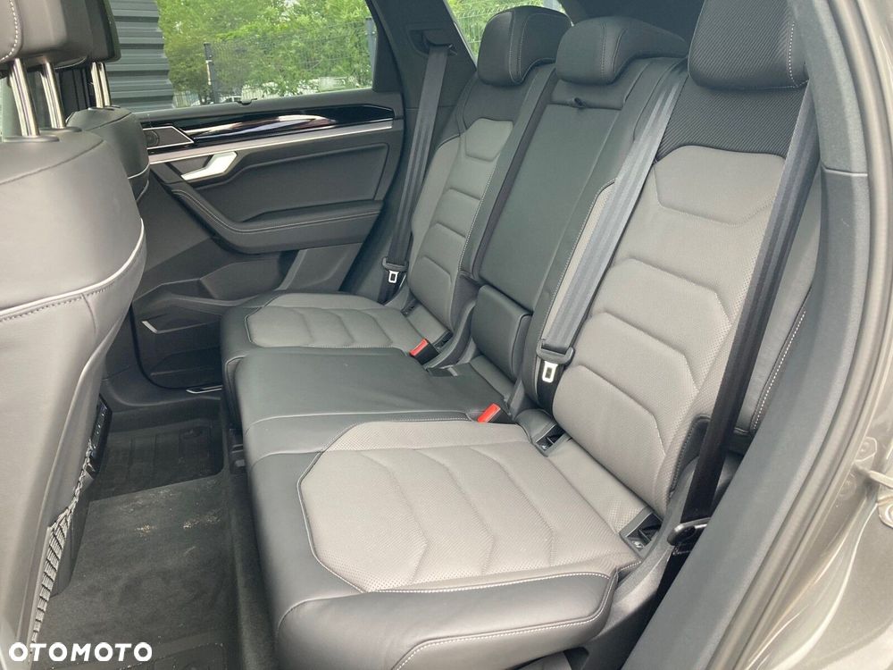 Volkswagen Touareg - 26