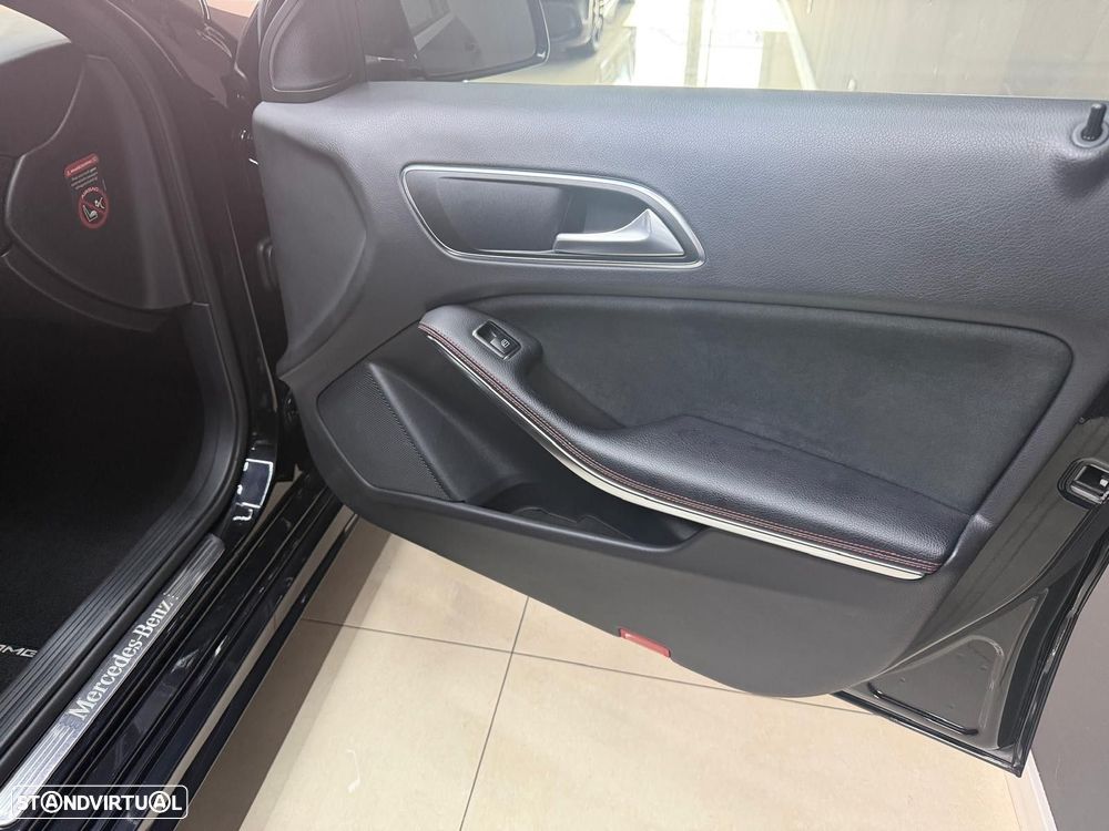 Mercedes-Benz A 180 7G-DCT AMG Line - 23