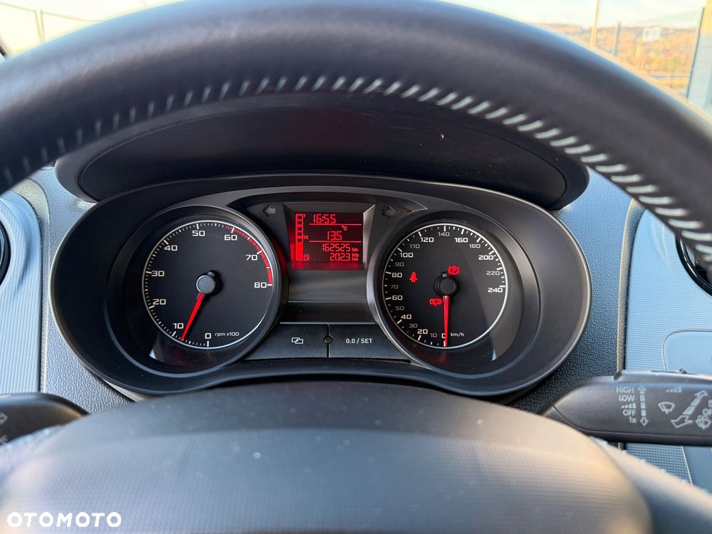 Seat Ibiza 1.4 16V Reference - 32