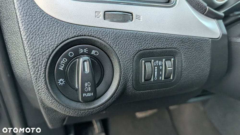 Fiat Freemont 2.0 Multijet 16V DPF Automatik Allrad Lounge - 13