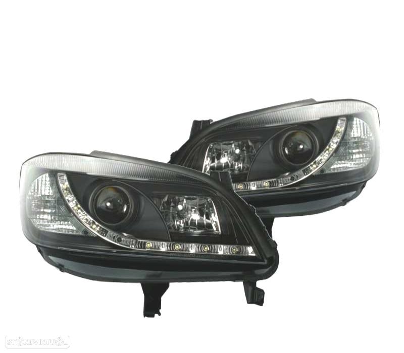 FARÓIS FRONTAIS LUZ DIURNA LED PARA OPEL ZAFIRA 99-05 PRETO - 1