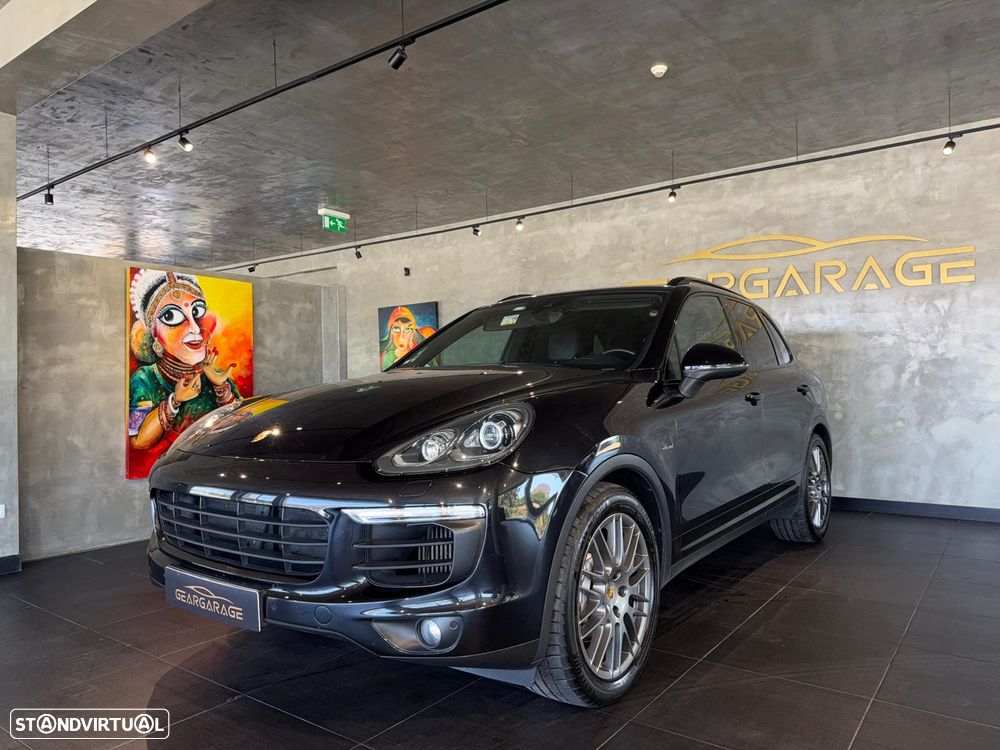 Porsche Cayenne Platinum Edition - 2