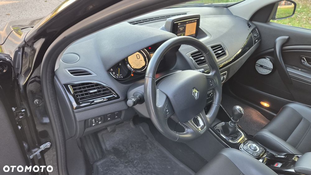 Renault Megane ENERGY TCe 115 Start & Stop Bose Edition - 14