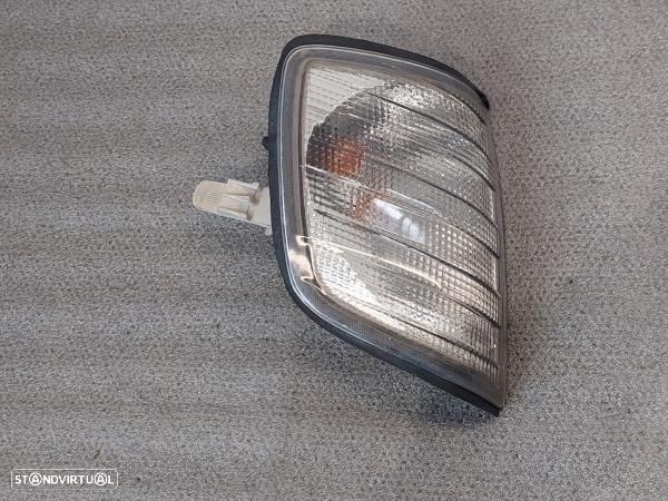 Farolim Pisca Frente Dto Mercedes-Benz 200 - 320 Ce (124C) - 1