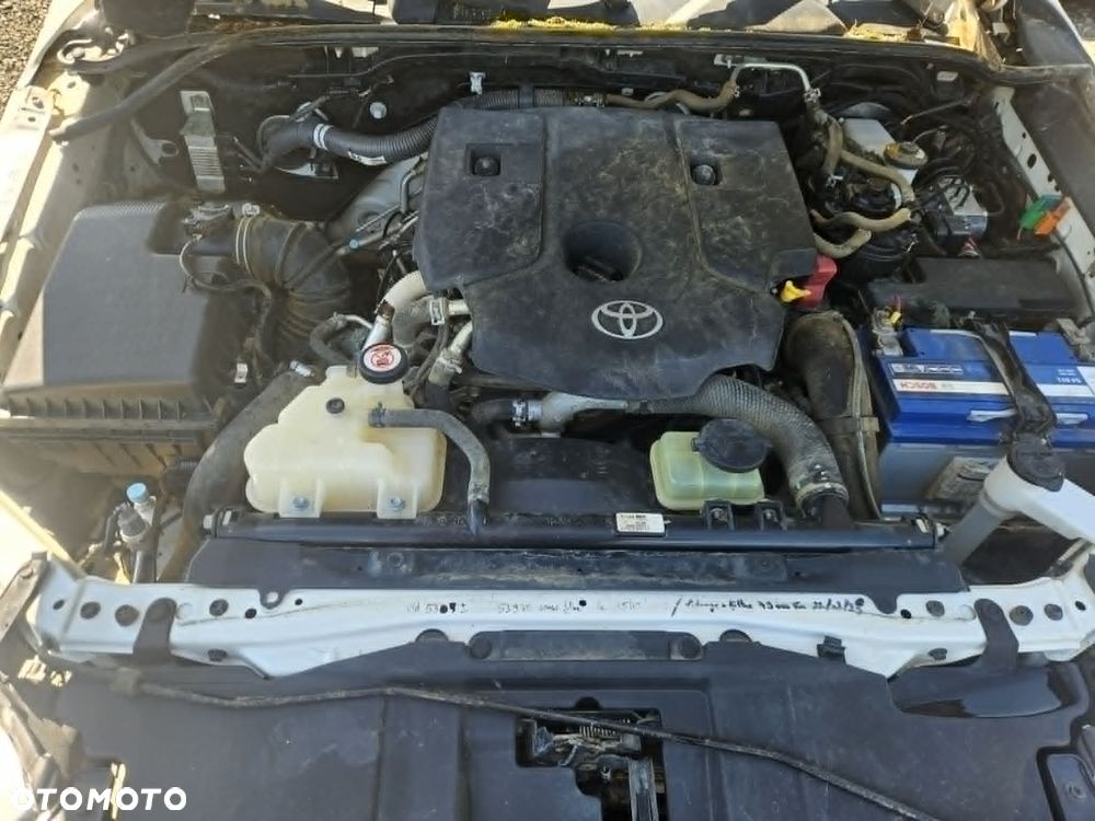 Toyota Hilux - 5