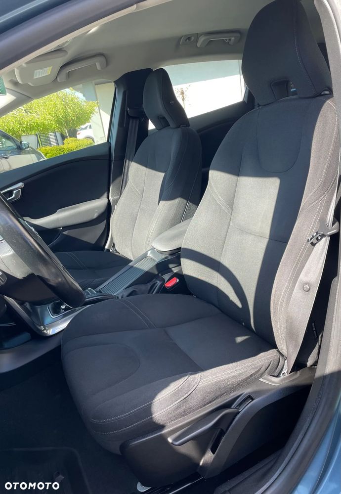 Volvo V40 T2 You - 11