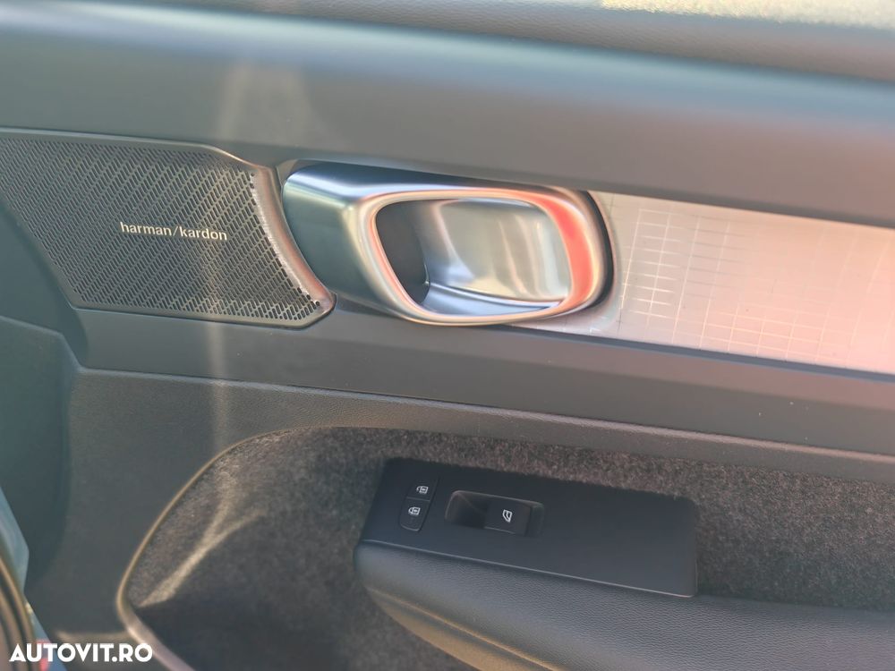 Volvo XC 40 T4 Recharge DKG Ultimate Bright - 20