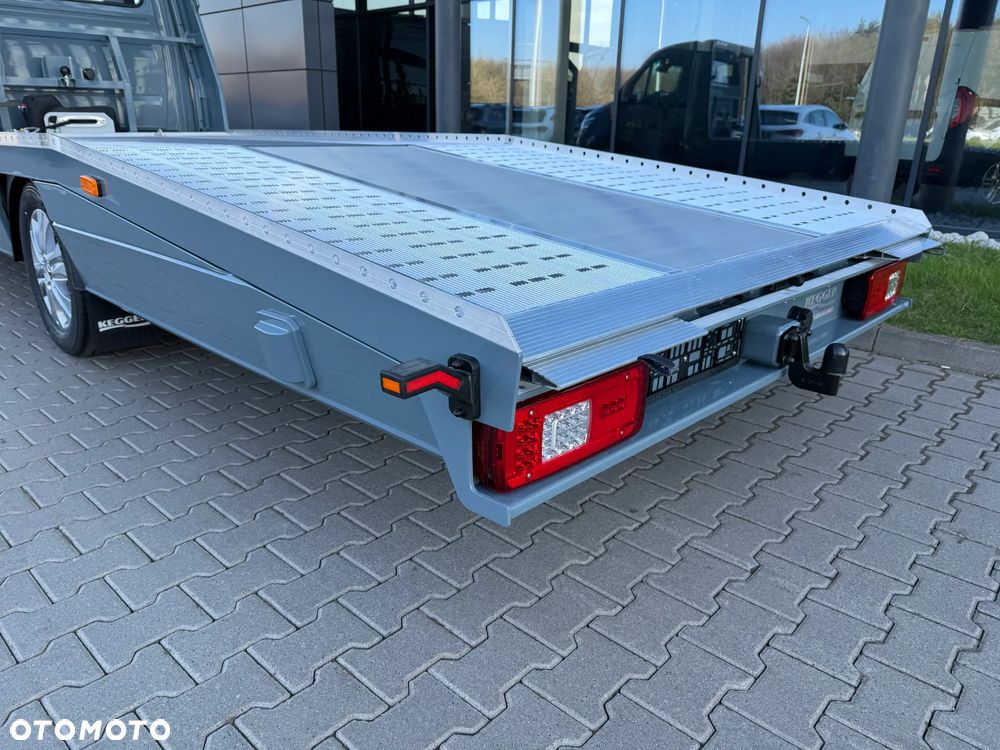 Mercedes-Benz Sprinter - 29