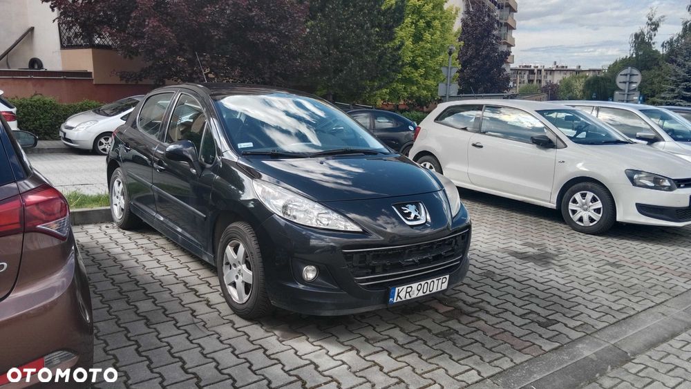 Peugeot 207 - 1