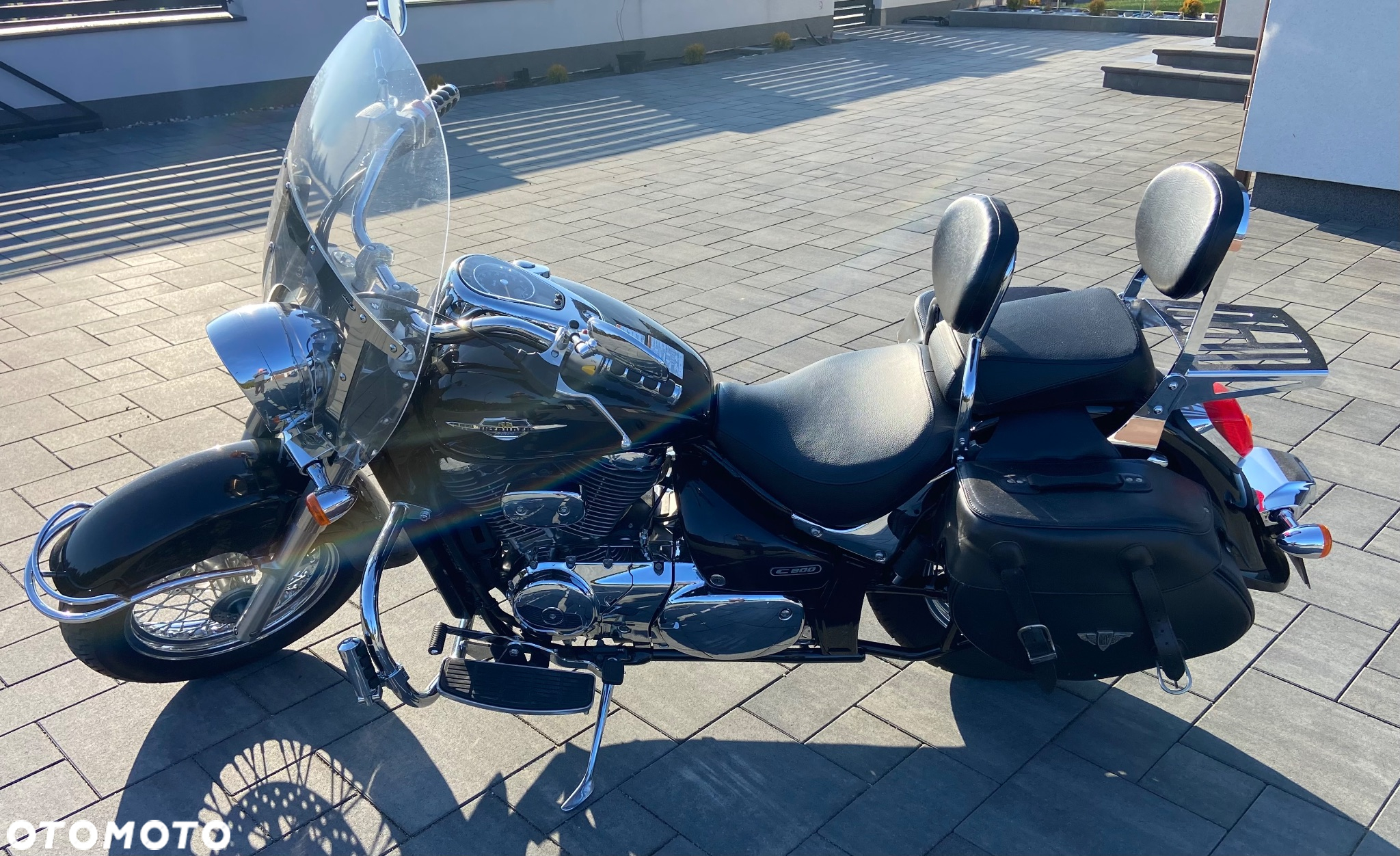 Suzuki Intruder - 7
