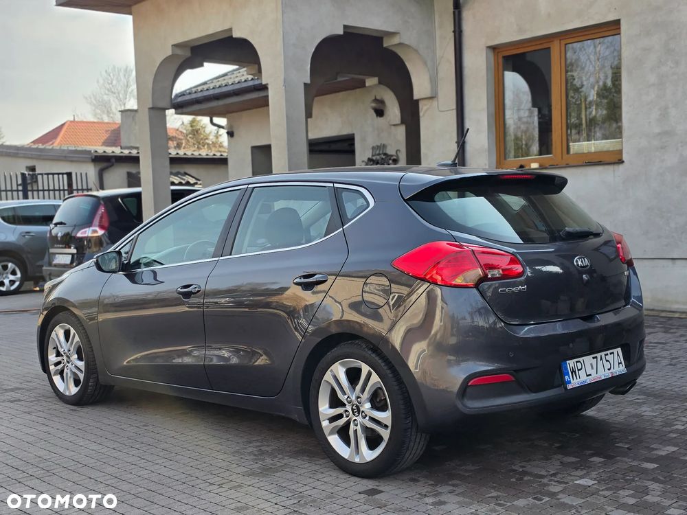 Kia Ceed - 1