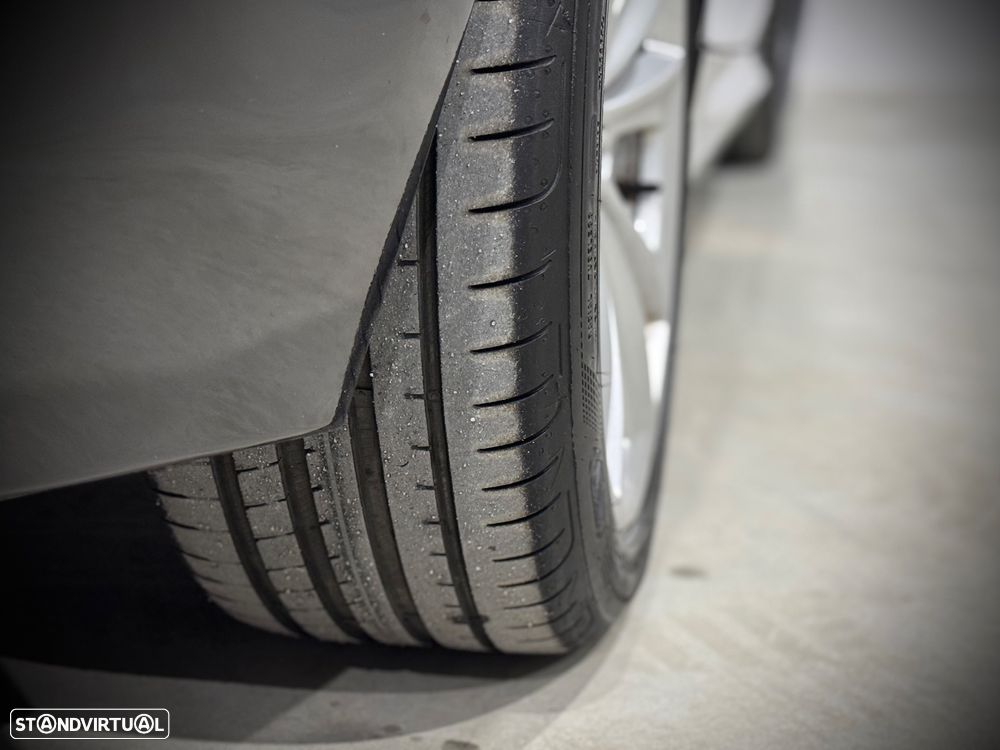 BMW 320 d Line Sport - 29