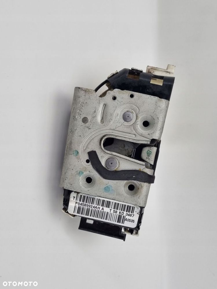 jeep grand cherokee wk2 lift dodge durango p04589924ah zamek drzwi przód