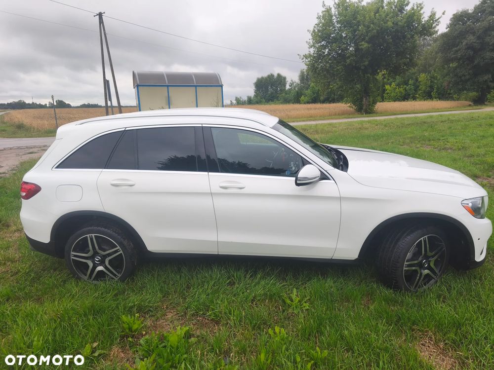 Mercedes-Benz GLC 300 4Matic 9G-TRONIC - 4