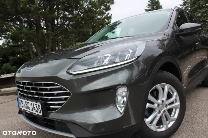 Ford Kuga 1.5 EcoBoost TITANIUM - 2