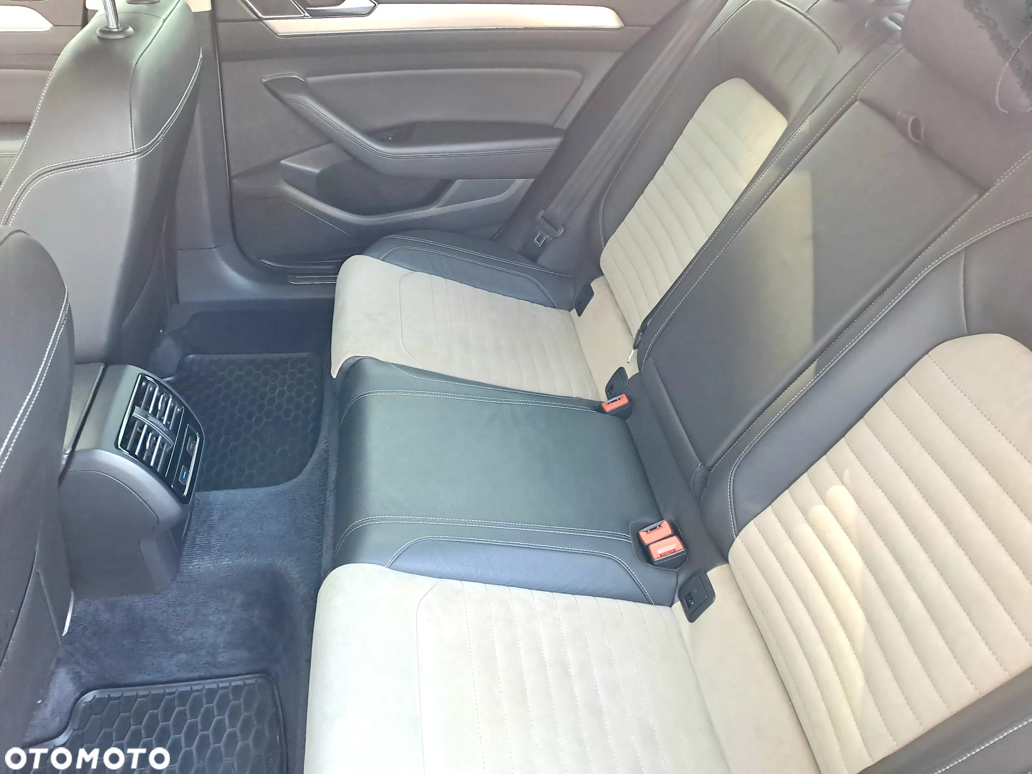 Volkswagen Passat 2.0 TDI BMT Highline DSG - 14