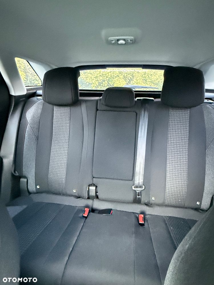 Peugeot 3008 1.6 BlueHDi Active S&S - 16