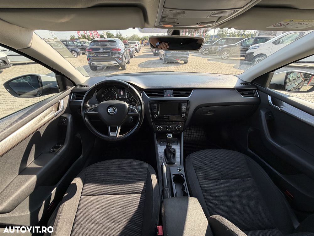 Skoda Superb 2.0 TDI 4X4 DSG Scout - 23