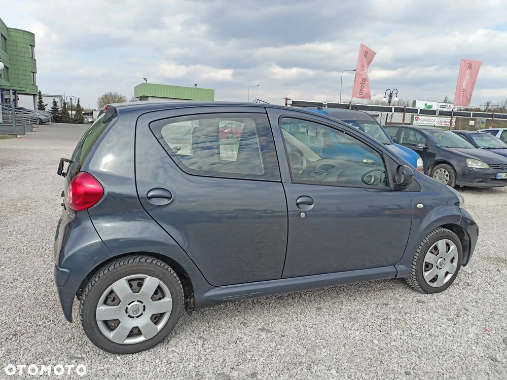 Toyota Aygo - 4