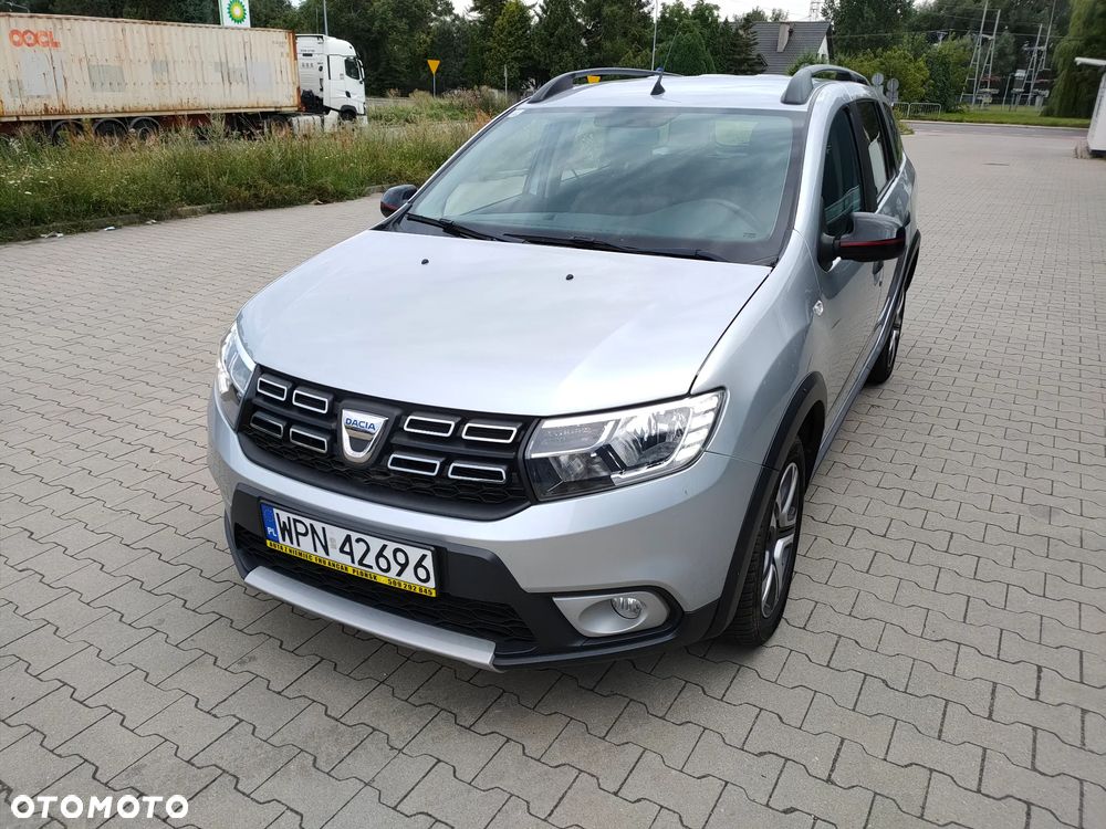 Dacia Logan TCe 90 S&S Stepway Celebration - 10