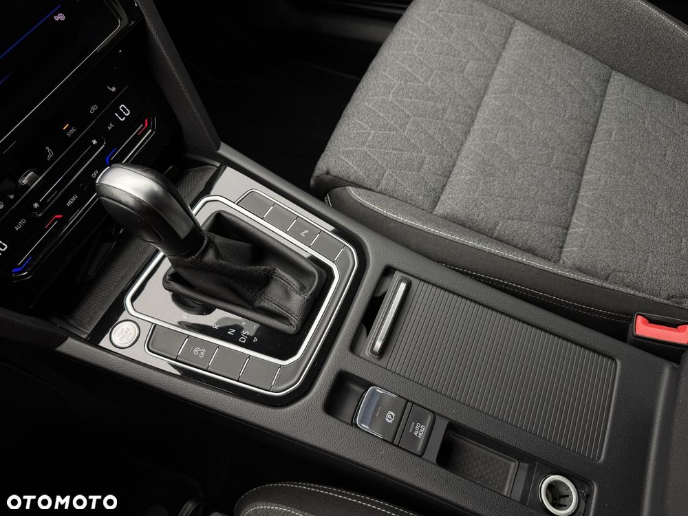 Volkswagen Passat - 26