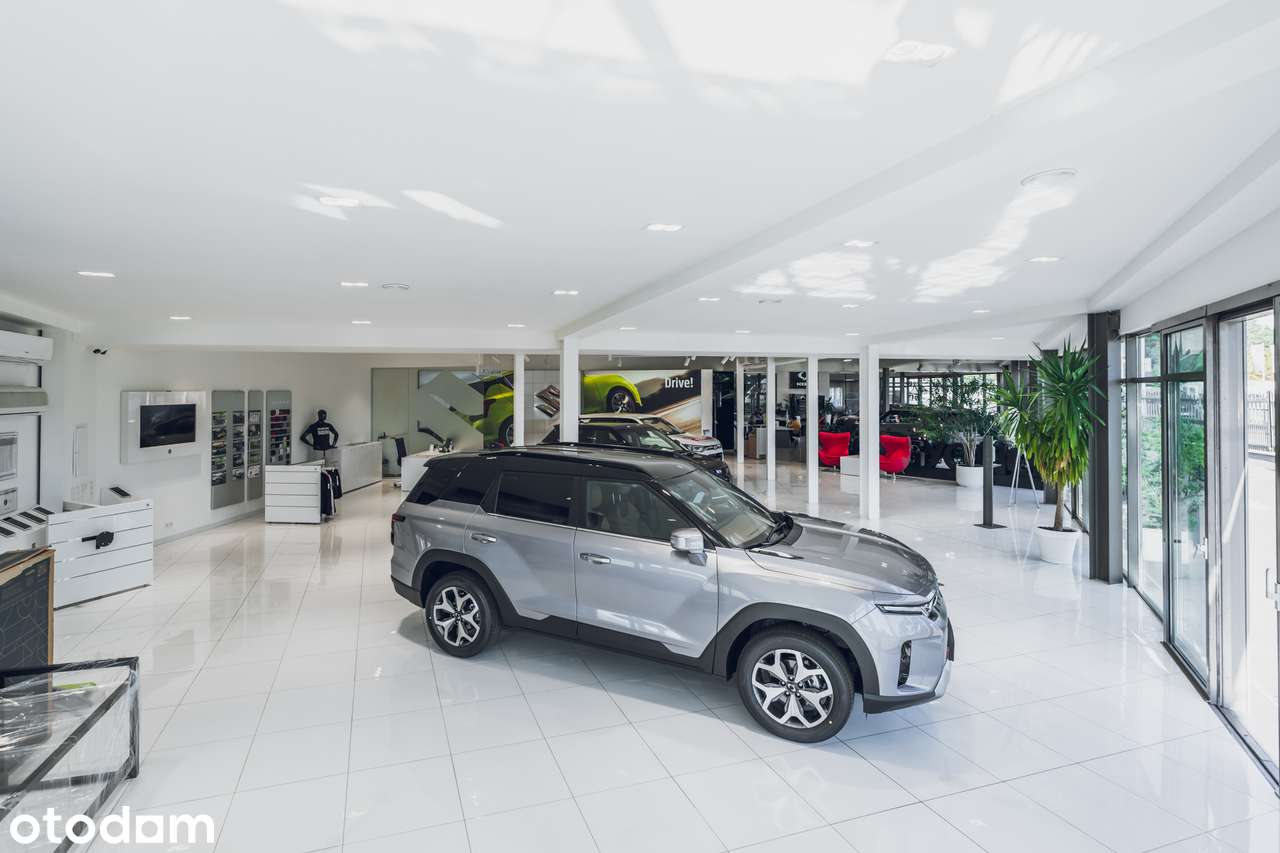 Salon samochodowy z warsztatem, magazynem + duży parking - Pełny obrazek: 2/9