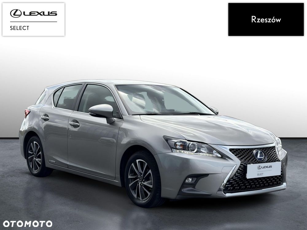 Lexus CT - 7