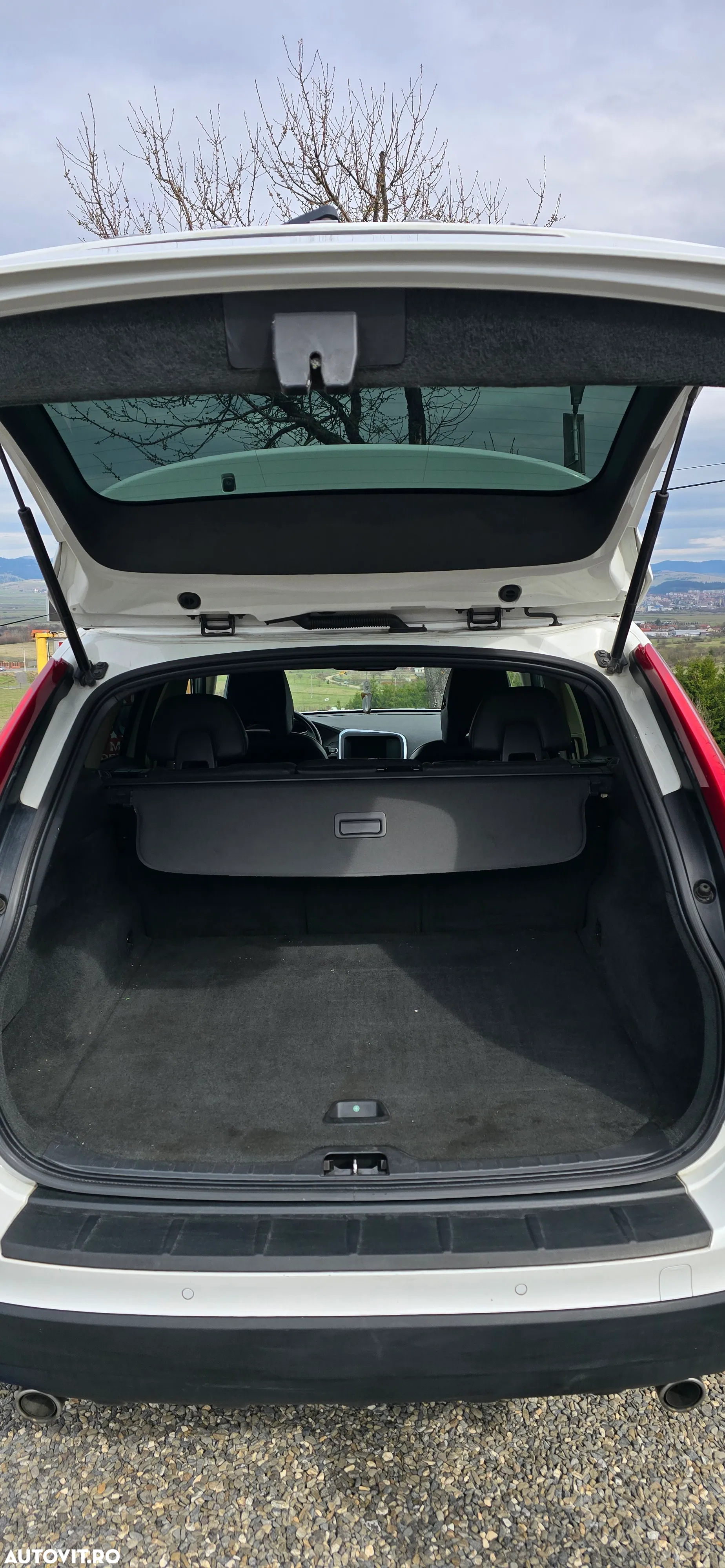 Volvo XC 60 D5 AWD Summum - 4