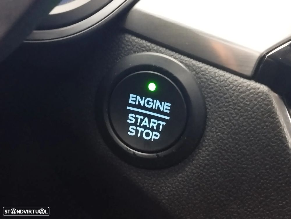 Ford Kuga 2.5 PHEV Titanium - 24