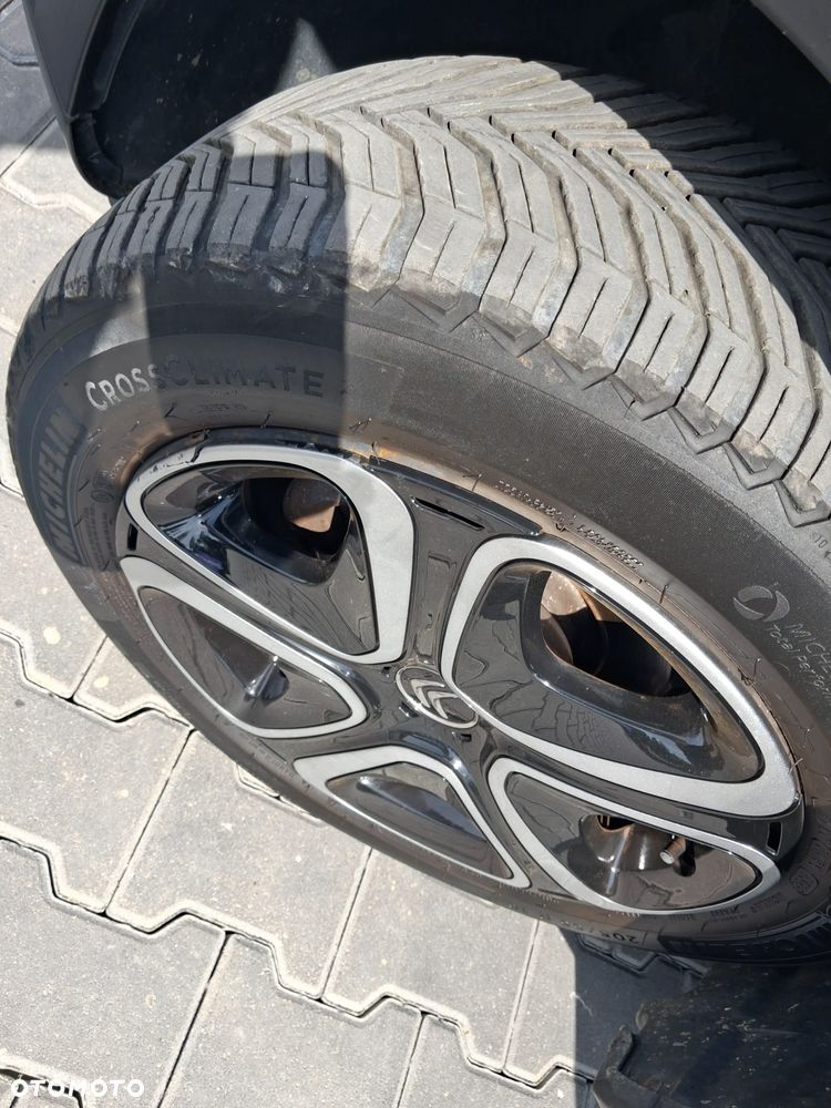 Citroën C3 Pure Tech 82 SHINE - 24