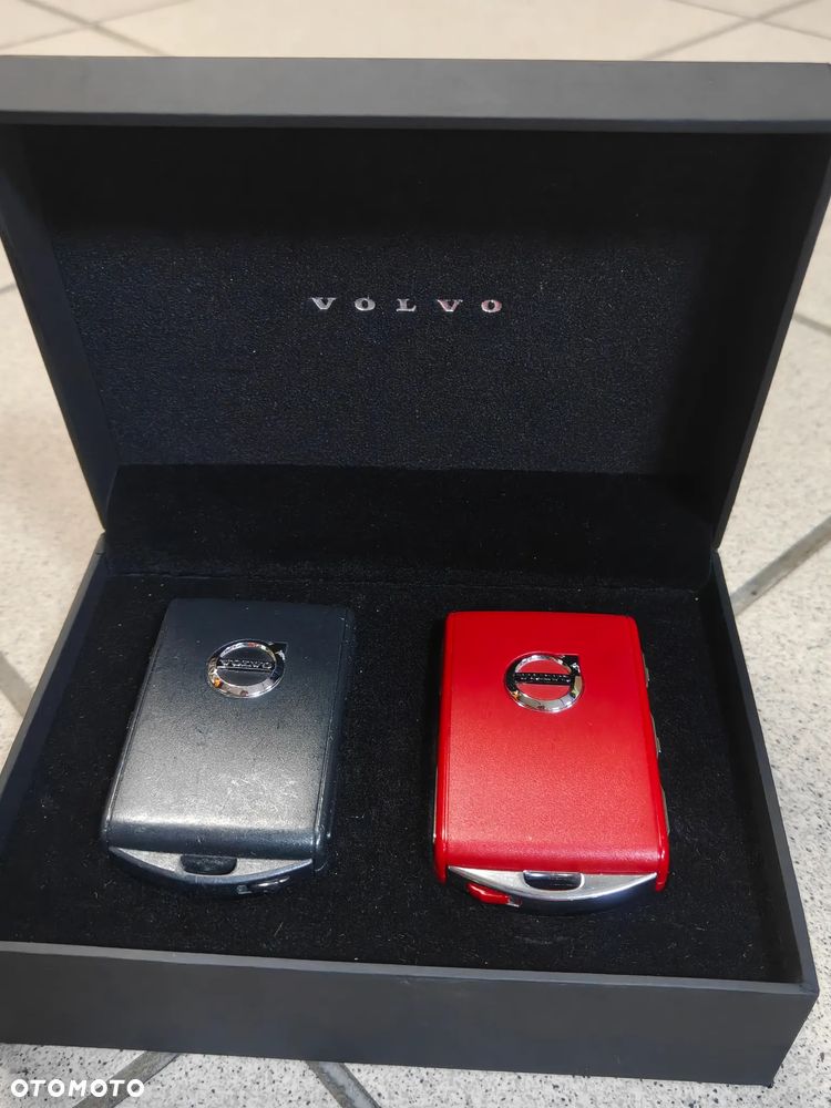 Volvo XC 40 T4 AWD Geartronic Momentum Pro - 13