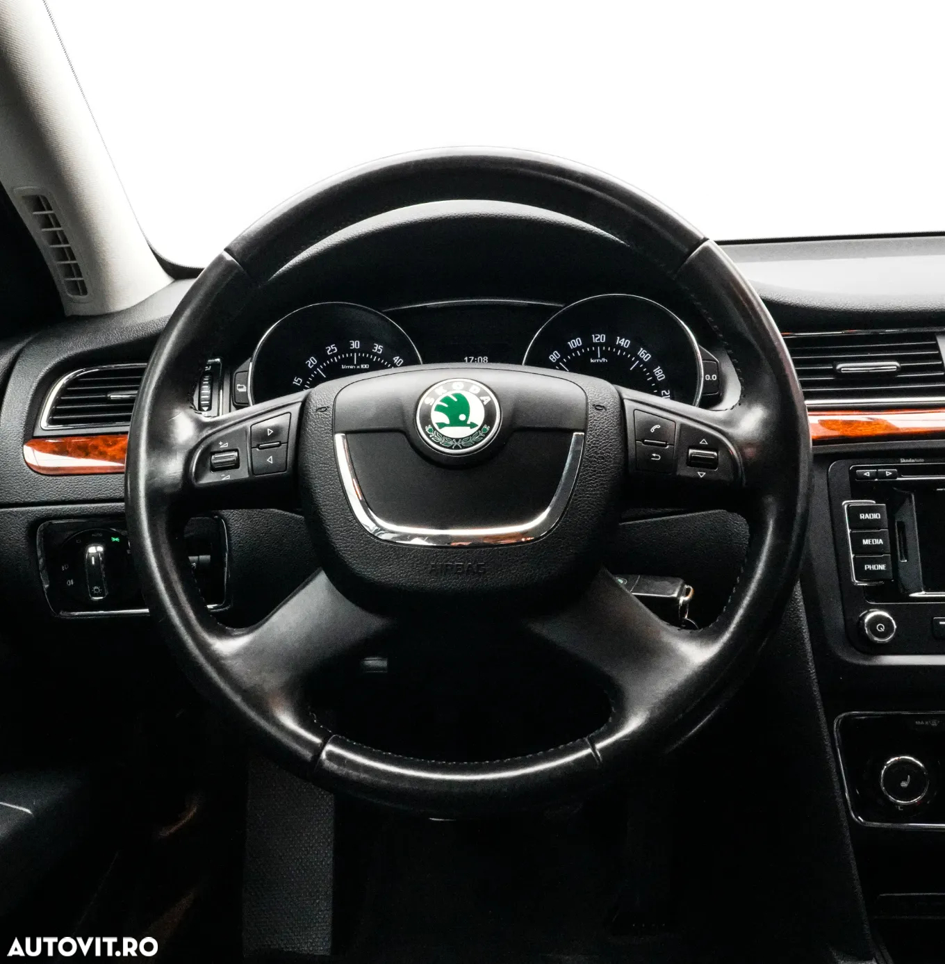 Skoda Superb Combi 1.6 TDI Elegance - 17