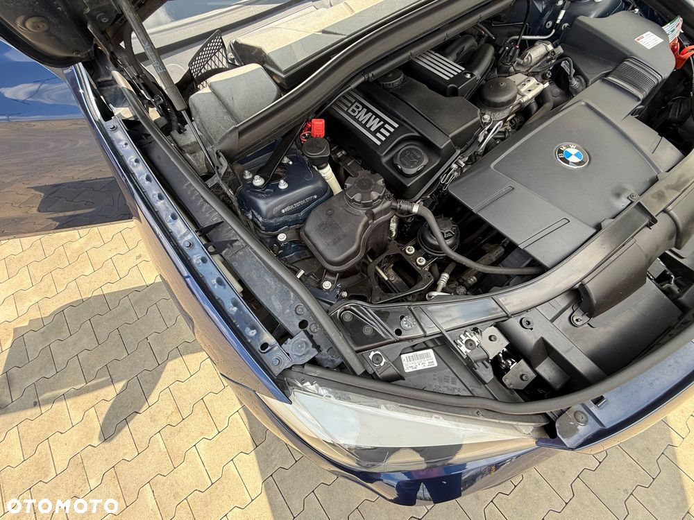 BMW X1 sDrive18i - 38