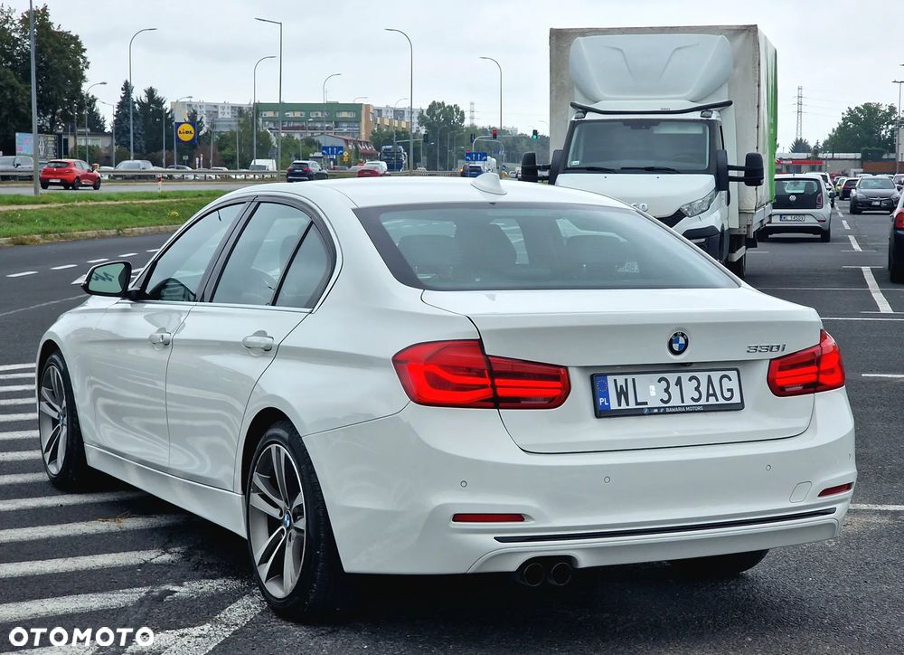 BMW Seria 3 330i GPF Luxury Line sport - 10