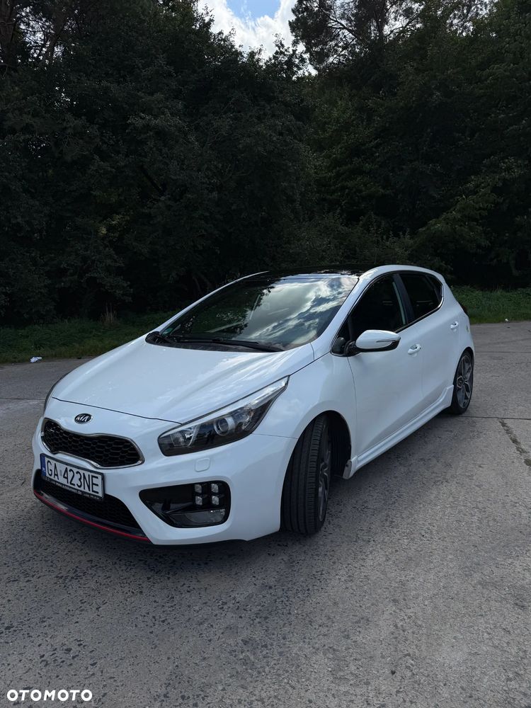 Kia Ceed - 9