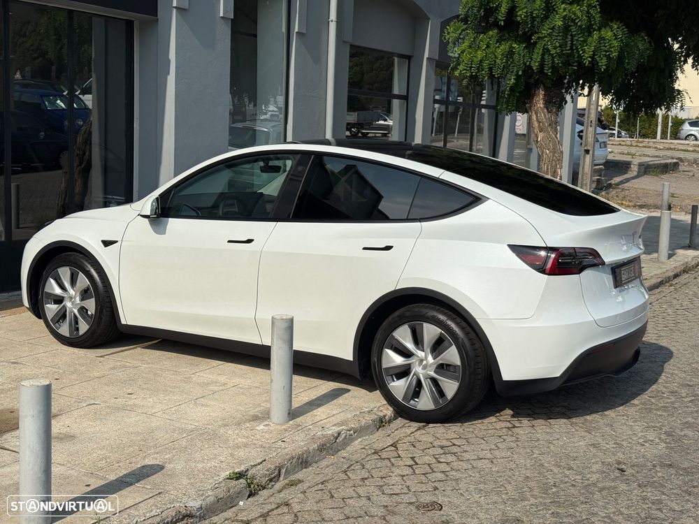 Tesla Model Y Long Range Dual Motor AWD - 9