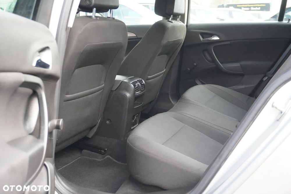 Opel Insignia 1.8 Design Edition - 31