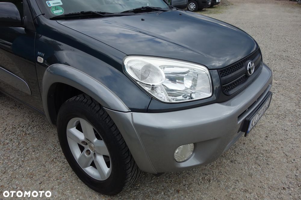 Toyota RAV4 2.0 VVT-i 4x4 - 13