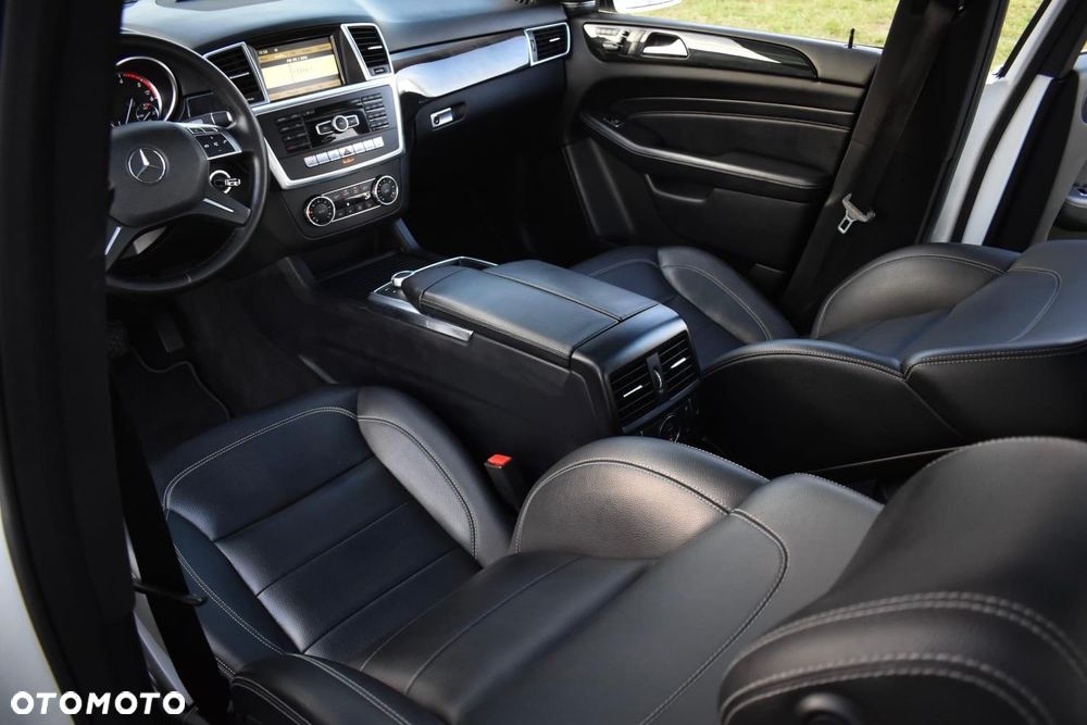 Mercedes-Benz ML 350 BlueTEC 4-Matic - 13