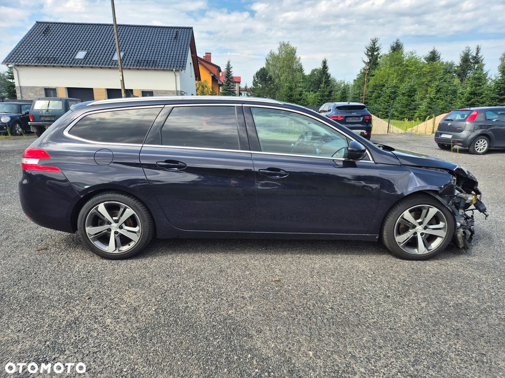 Peugeot 308 BlueHDi 150 EAT6 Stop & Start Allure - 4