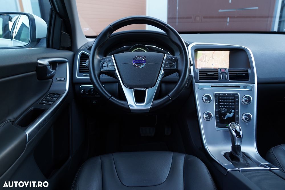 Volvo XC 60 D4 Geartronic Summum - 15