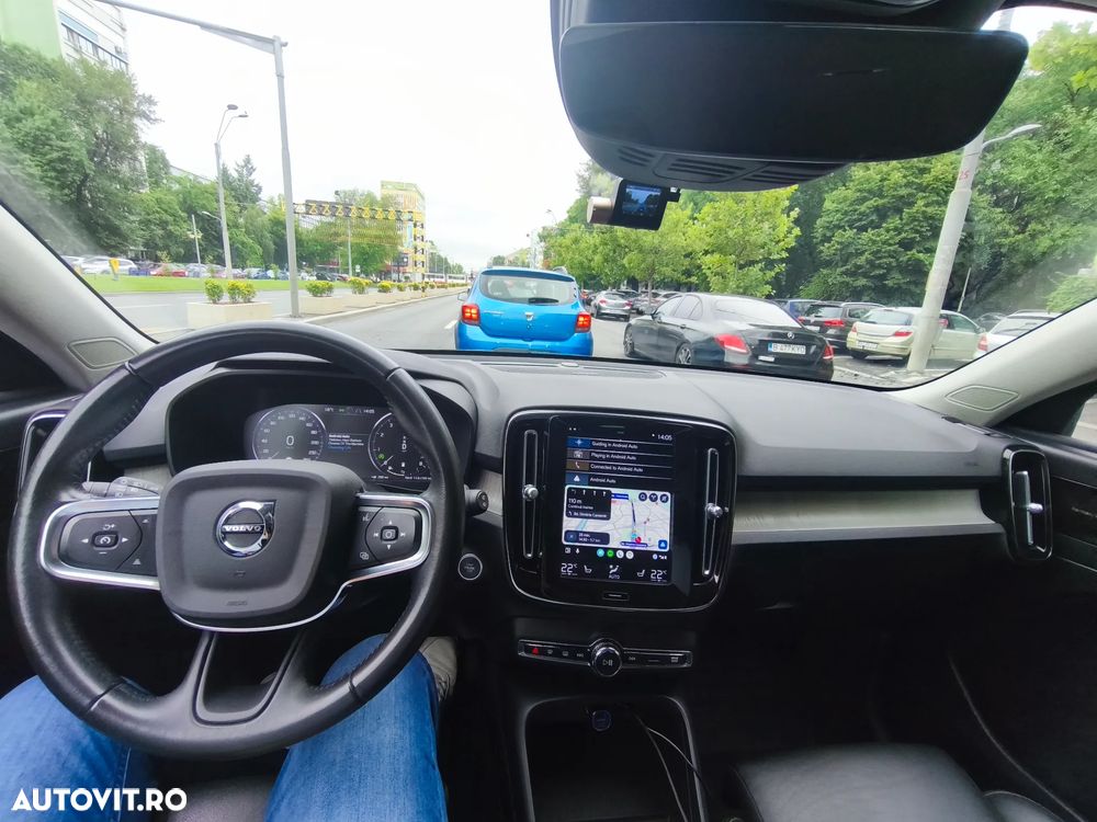 Volvo XC 40 B4 AT8 AWD Mild Hybrid Momentum Pro - 7
