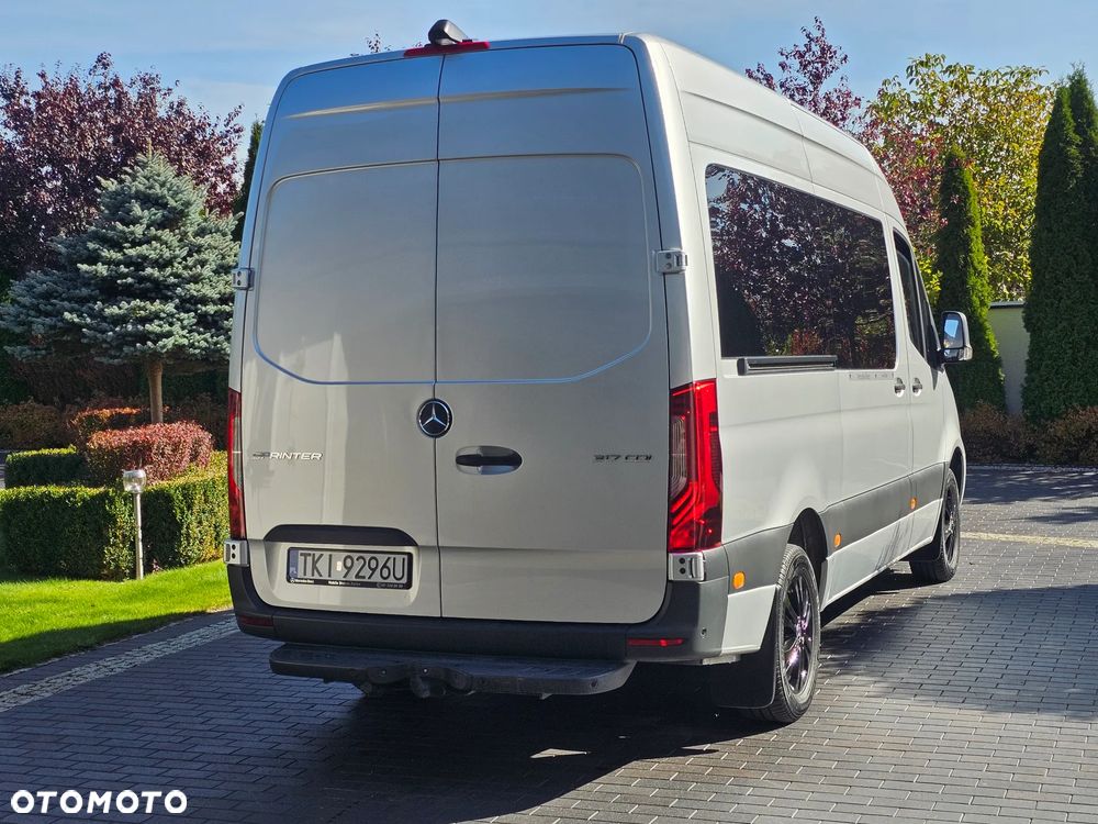Mercedes-Benz Sprinter - 11