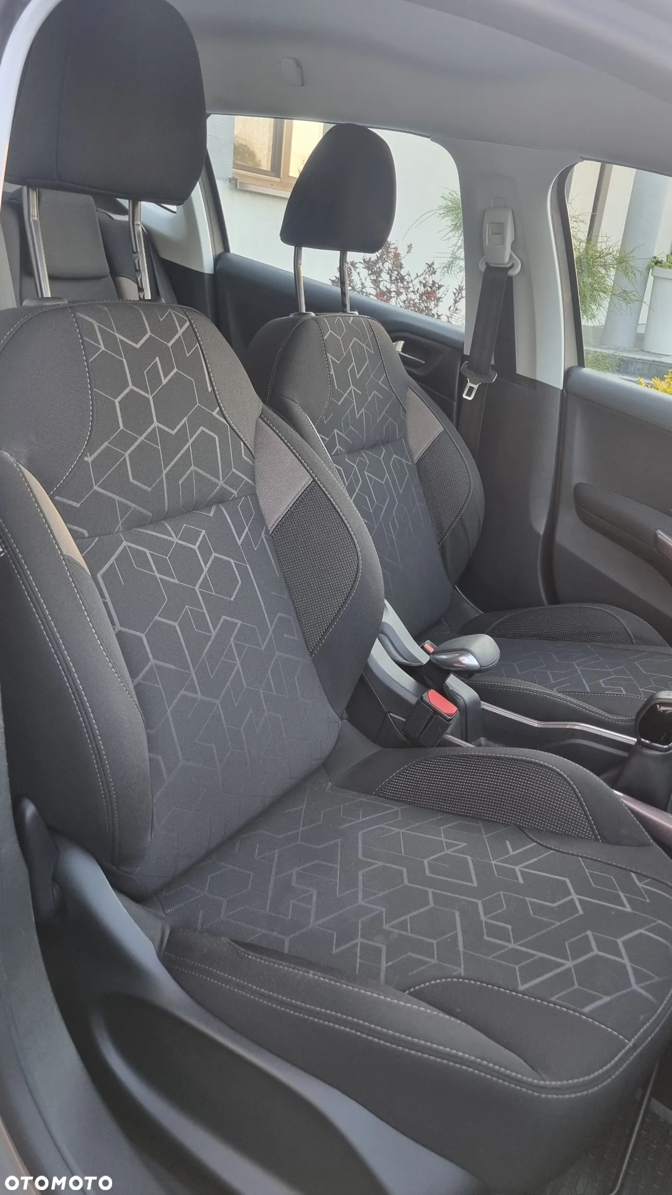 Peugeot 2008 1.6 e-HDi Active S&S - 13