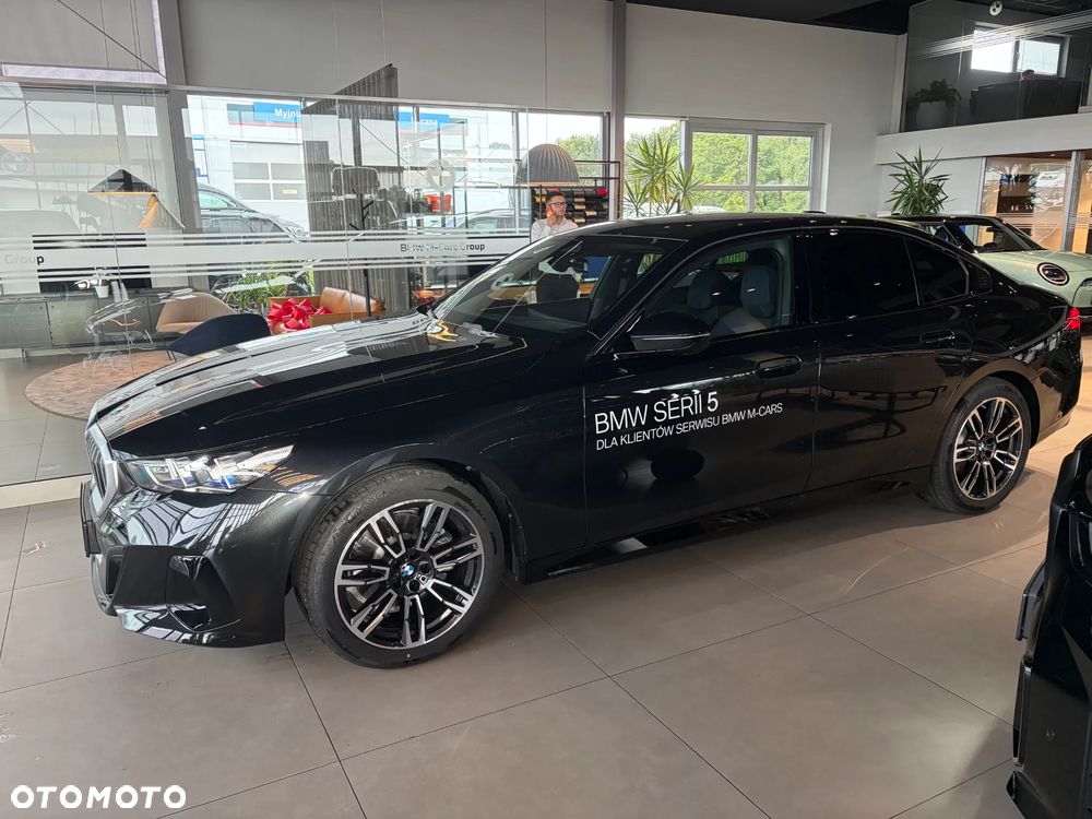 BMW Seria 5 520d xDrive mHEV - 3