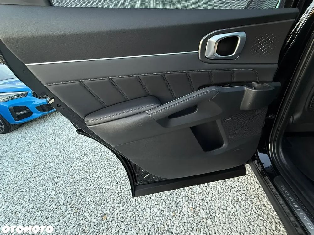 Kia Sorento 1.6T-GDI PHEV AWD OPF Platinum - 23