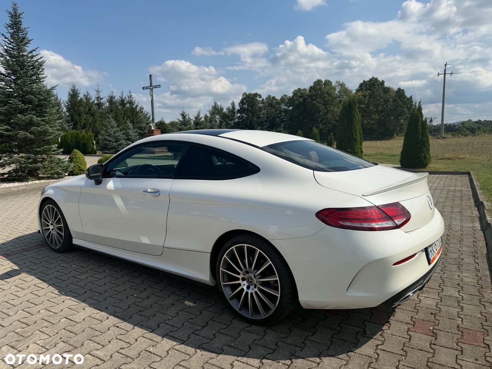 Mercedes-Benz C-Class 2019 photo 4