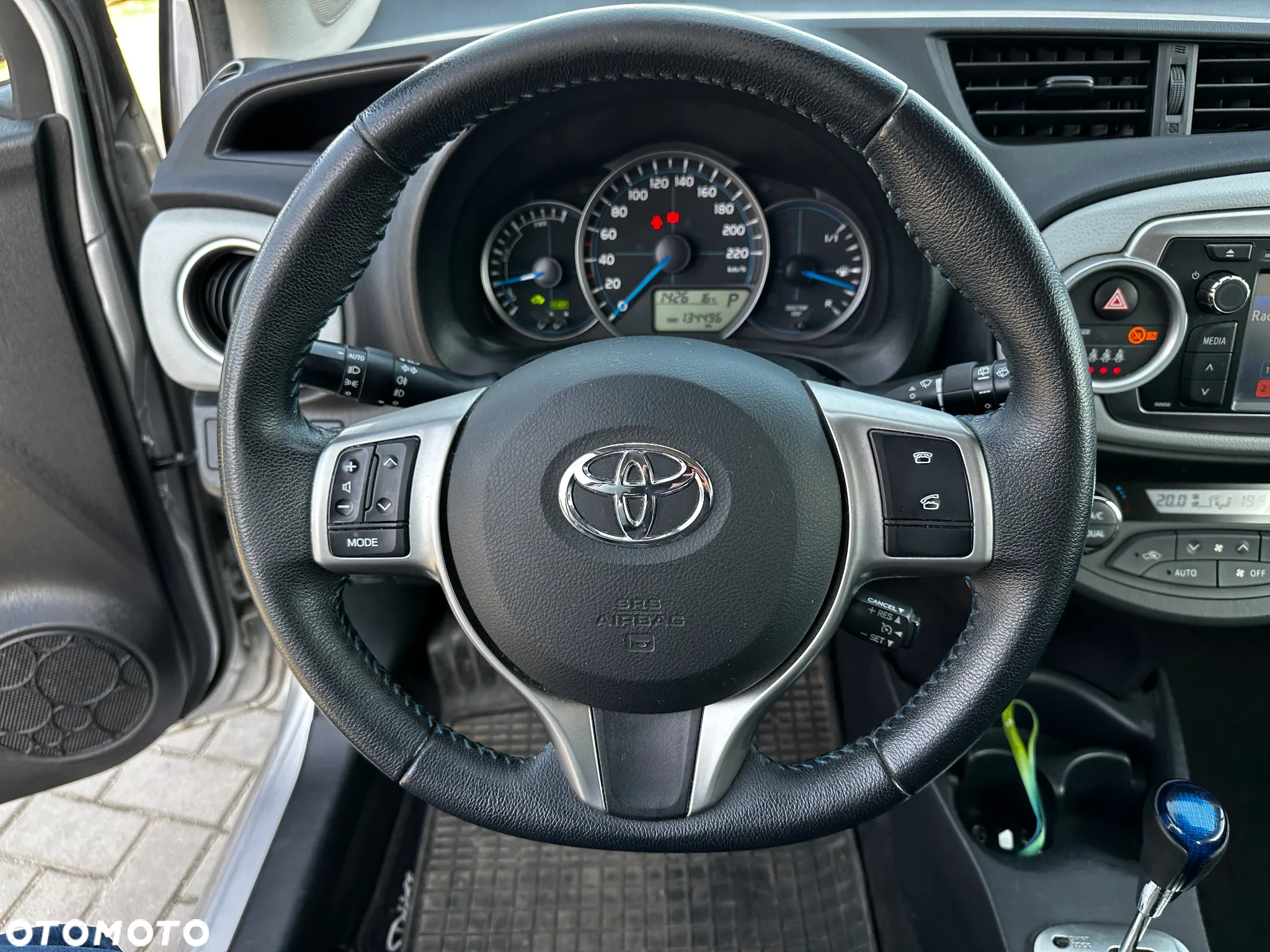 Toyota Yaris - 8