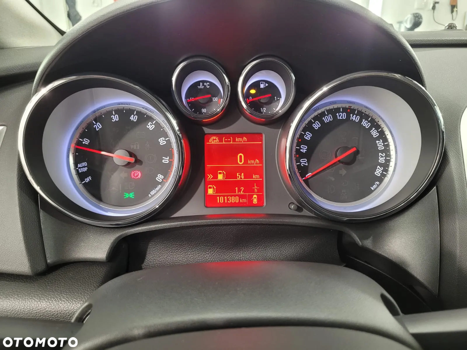 Opel Astra IV 1.4 T Cosmo S&S - 13