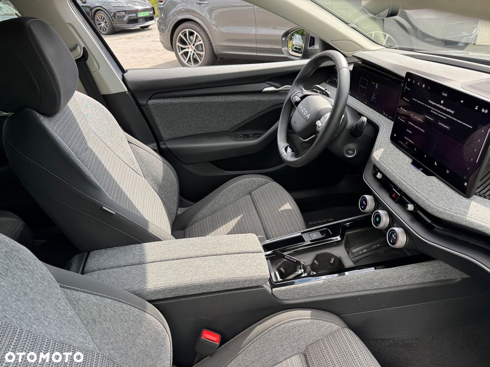 Skoda Superb 1.5 TSI mHEV Edition 130 DSG - 12
